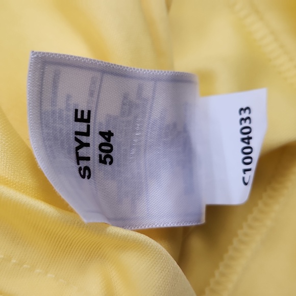 Paragon yellow Golf Polo, Ladies Size L, Made in Guatemala, 4 button crew neck - Picture 16 of 17